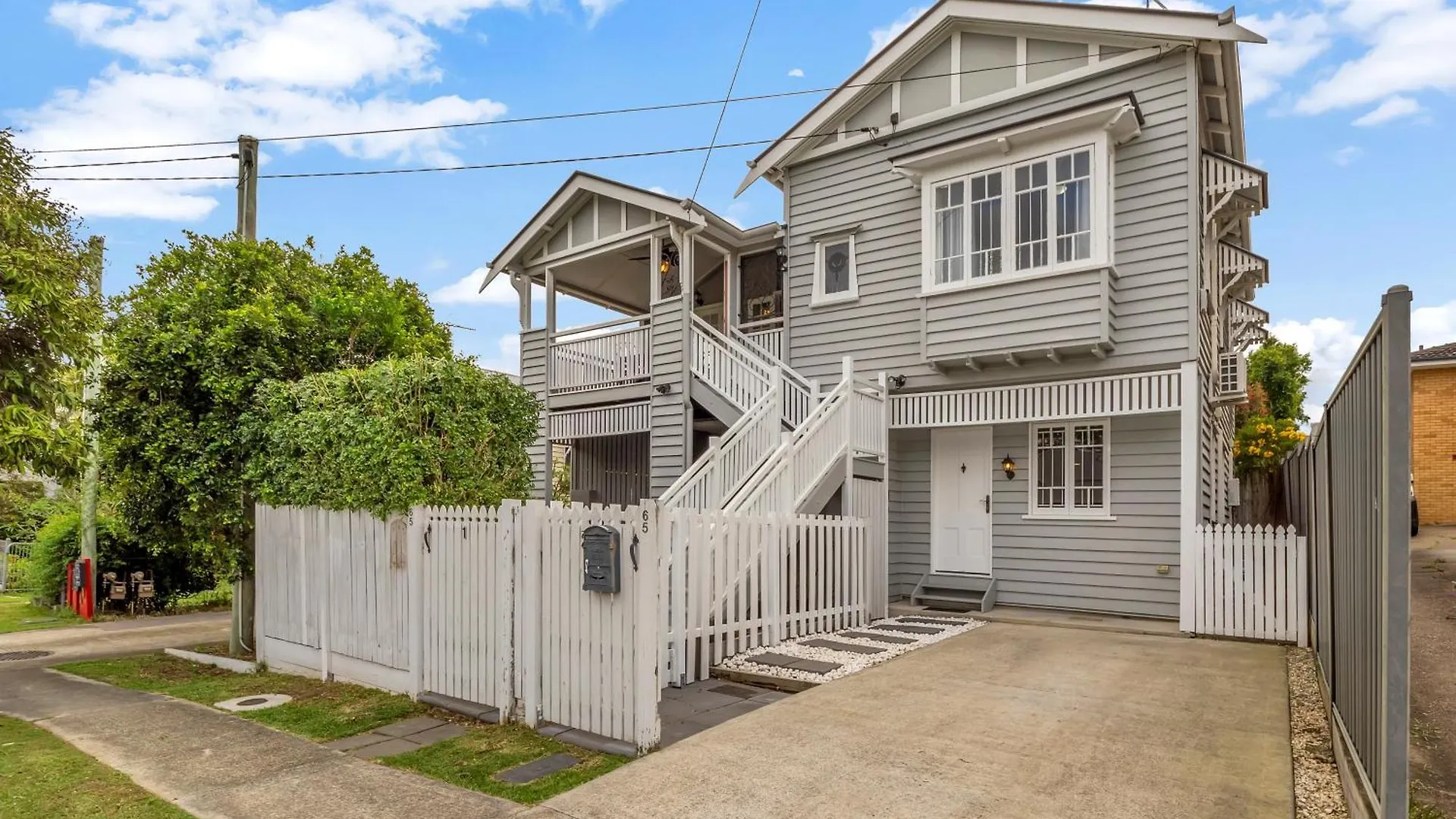 Cedar Street Lodge Upper 3Br2Bath Pets Brisbane Holiday home